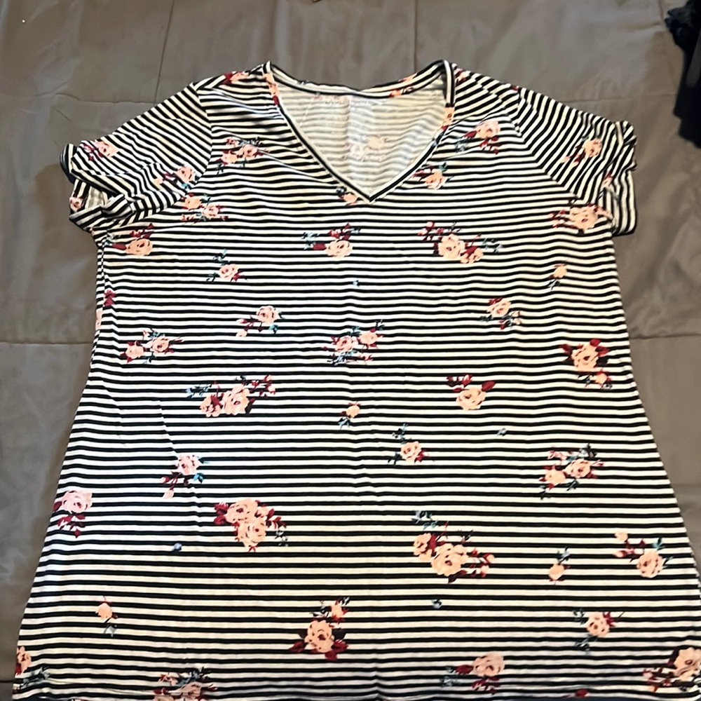 Lane Bryant short sleeve shirt